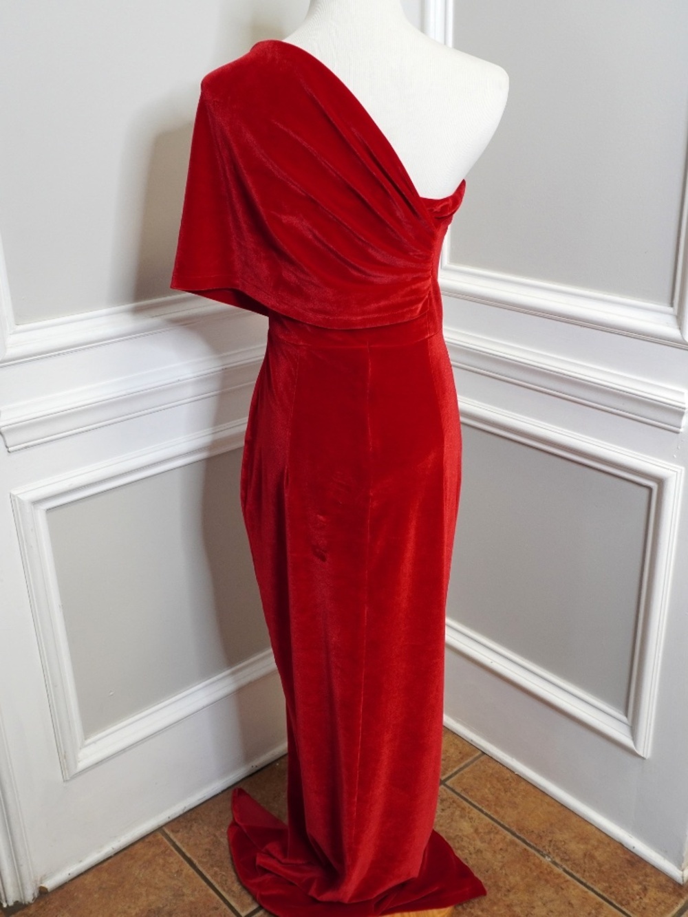 Elegant Burgundy Velvet Sheath/Column One Shoulder Maxi Dress - Picture 9 of 9